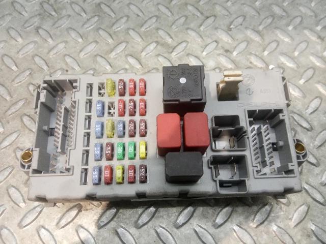 46520600 Блок предохранителей задний салонный купить Одесса