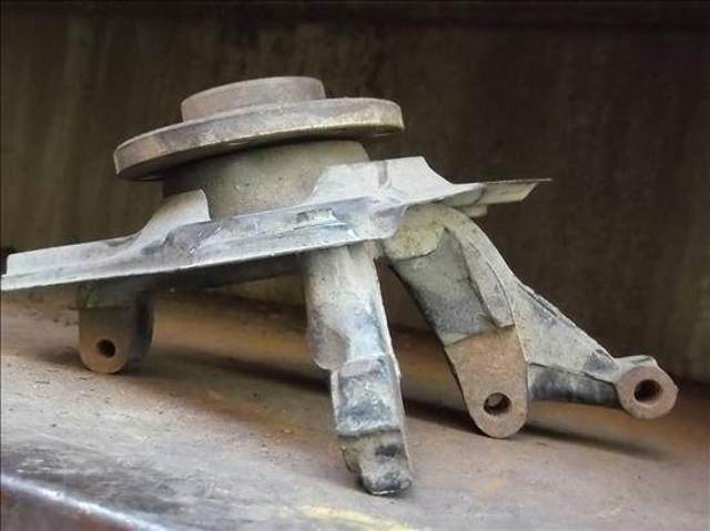 FIAT 46528915 Цапфа передняя левая в наличии Полтава