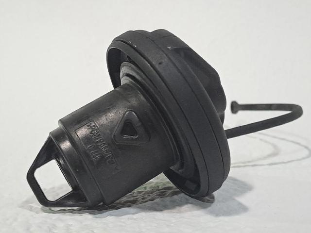 FIAT 46785426 Крышка бензобака в наличии Днепр