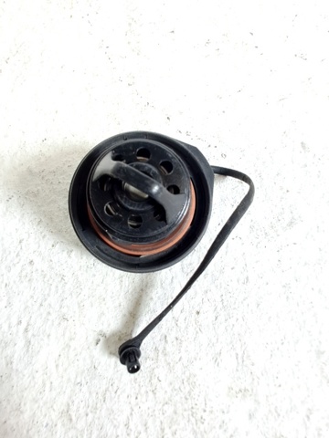 Tampa (tampão) do tanque de combustível Alfa Romeo 147 937