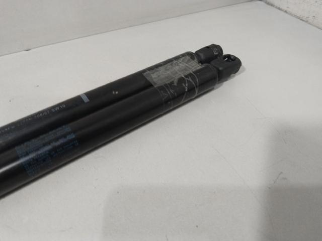 46824070 Амортизатор багажника купить Житомир