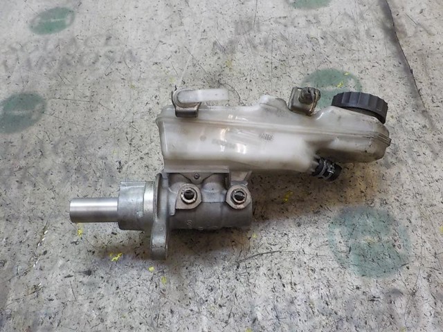 TOYOTA 4720109300 Цилиндр тормозной главный в наличии Украина