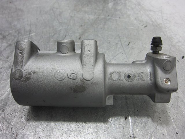 Cilindro mestre do freio Toyota RAV4 4 A4