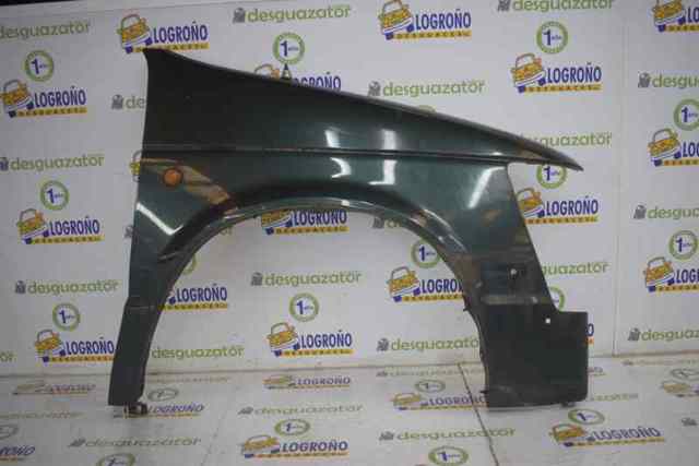 Pára-lama dianteiro direito 4761222 Chrysler