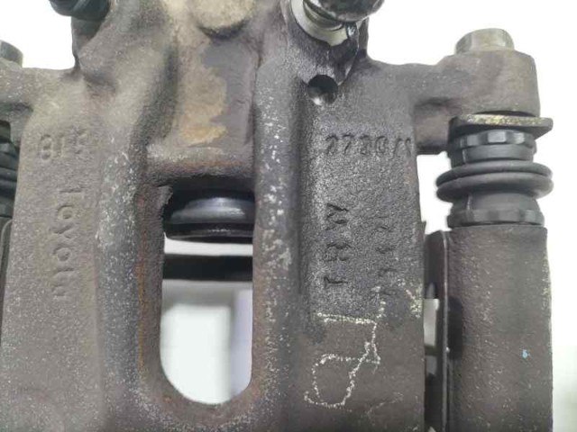 TOYOTA 4773002111 Суппорт тормозной задний правый в наличии Украина