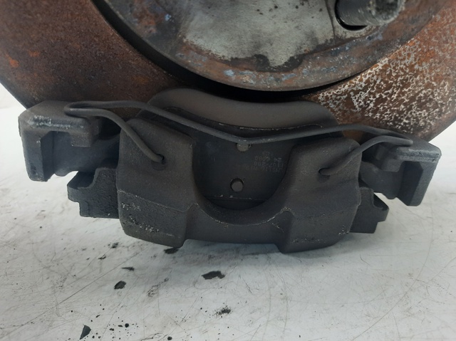 477300D070 TOYOTA Суппорт тормозной передний правый купить в Киев