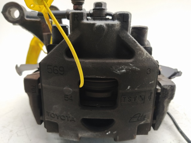 477300D070 TOYOTA Суппорт тормозной передний правый купить в Винница