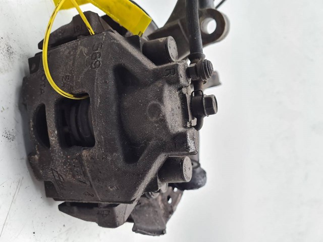 TOYOTA 477300D070 Суппорт тормозной передний правый в наличии Винница