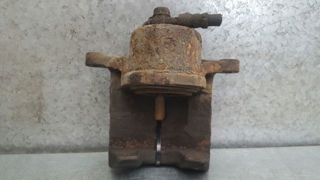 4773020600 TOYOTA Суппорт тормозной передний правый купить в Киев