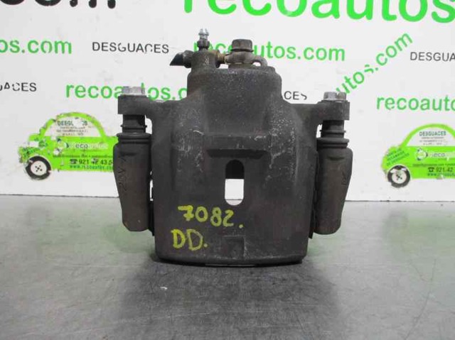 Suporte do freio dianteiro direito 4773020600 Toyota