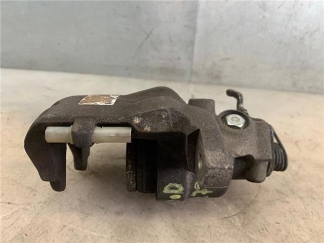 TOYOTA 4773042010 Суппорт тормозной передний правый в наличии Одесса