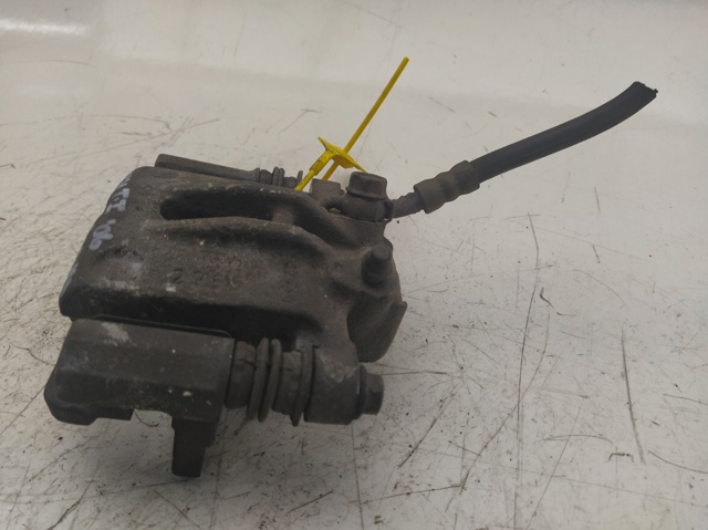 4775002111 TOYOTA Суппорт задний левый купить в Ужгород