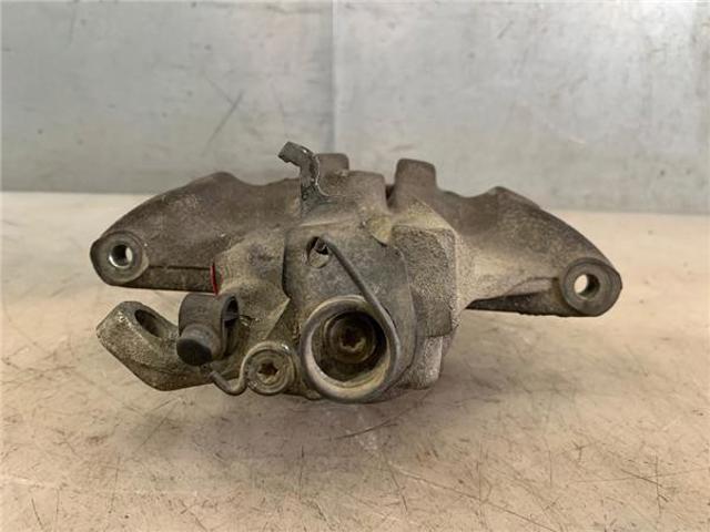 TOYOTA 4775042010 Суппорт тормозной передний левый в наличии Ирпень