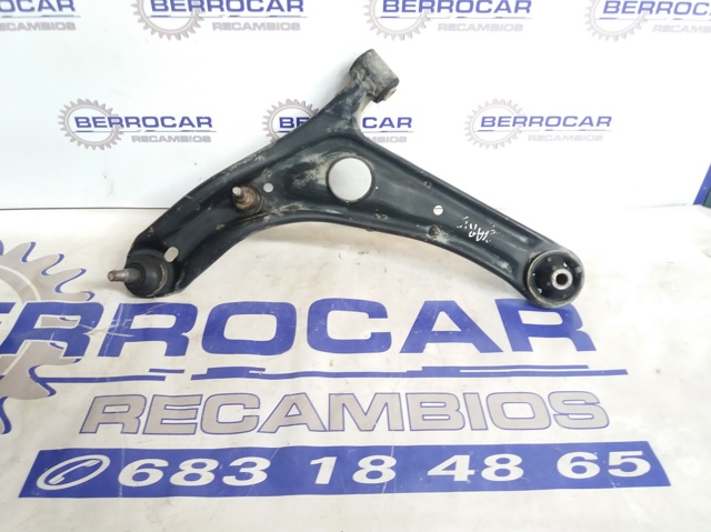 Braço oscilante inferior direito de suspensão dianteira 4806809030 Toyota