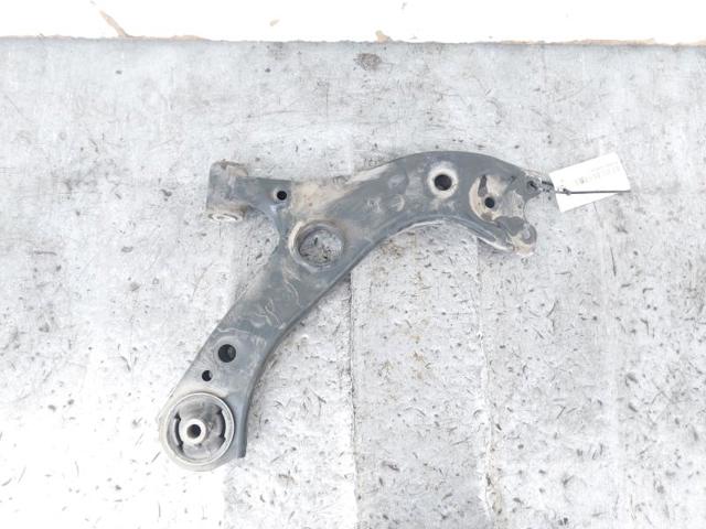 4806810130 TOYOTA Рычаг передней подвески нижний правый купить в Николаев