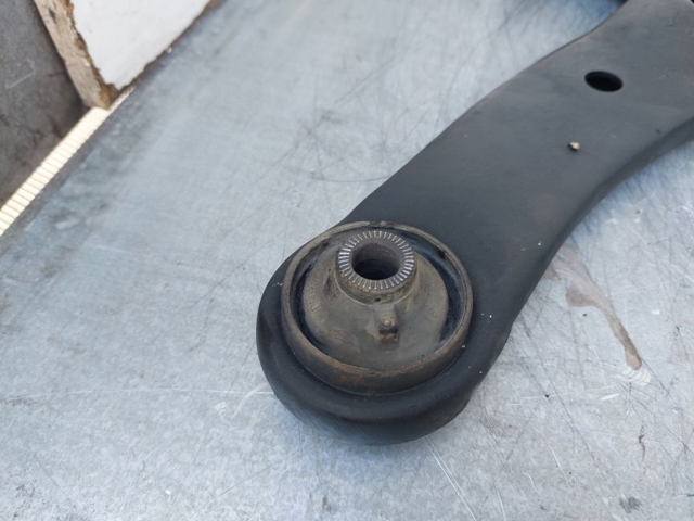 4806842041 TOYOTA Рычаг передней подвески нижний правый купить в Одесса