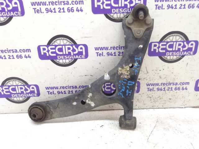 Braço oscilante inferior esquerdo de suspensão dianteira 4806942041 Toyota