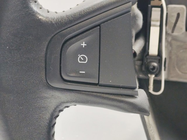 484005186R RENAULT Руль купить в Полтава