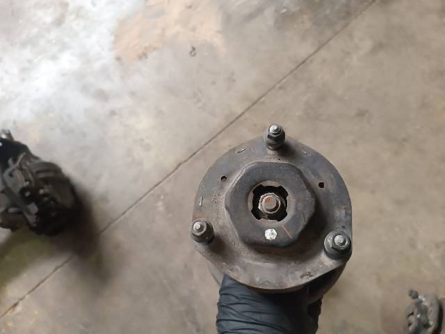4851048100 TOYOTA Амортизатор передний правый купить в Чернигов
