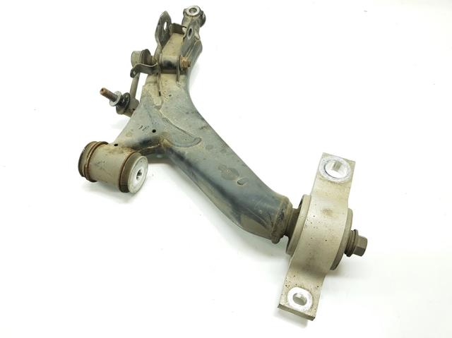 Braço oscilante inferior direito de suspensão dianteira 4862030290 Toyota