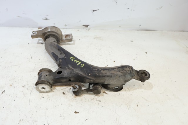 TOYOTA 4862053020 Рычаг передней подвески нижний правый в наличии Украина