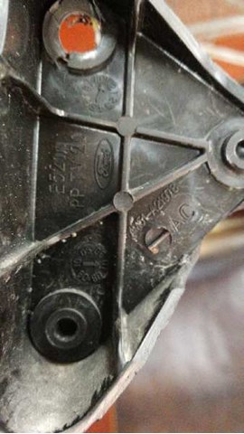 FORD 4892360 Замок передней правой двери в наличии Львов