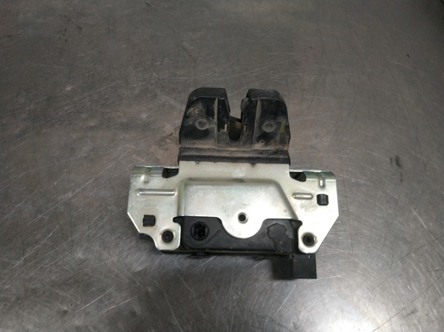 Fecho de tampa de porta-malas (de 3ª/5ª porta traseira) 495058724 OPEL