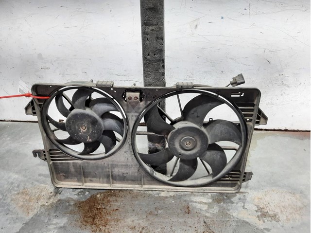 Difusor do radiador de esfriamento, montado com motor e roda de aletas 4986737 Ford