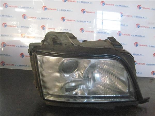 VAG 4A0941030L Правая фара в наличии Николаев