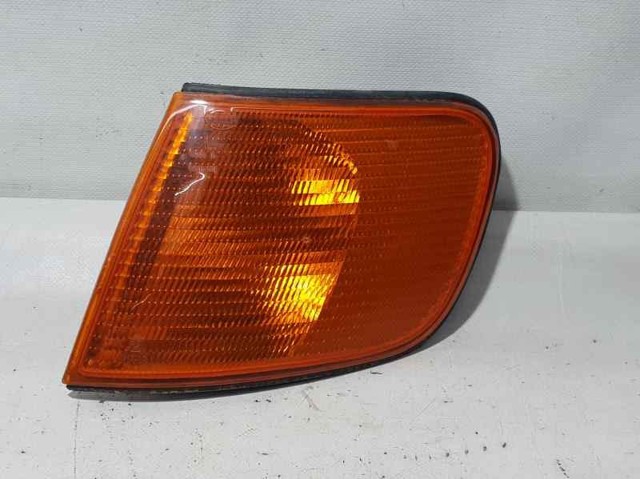 VAG 4A0953049 Поворотник левый в наличии Кривой Рог