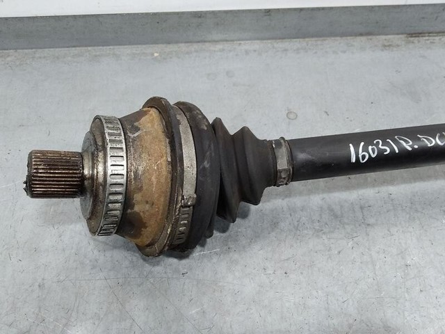 4B0407272BA VAG Правая полуось купить в Николаев