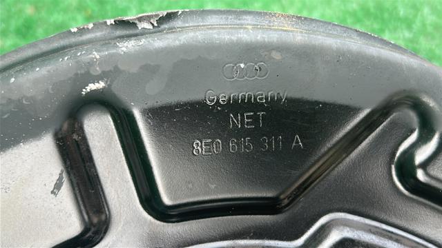 VAG 4B0407613B Ступица передняя в наличии Ирпень