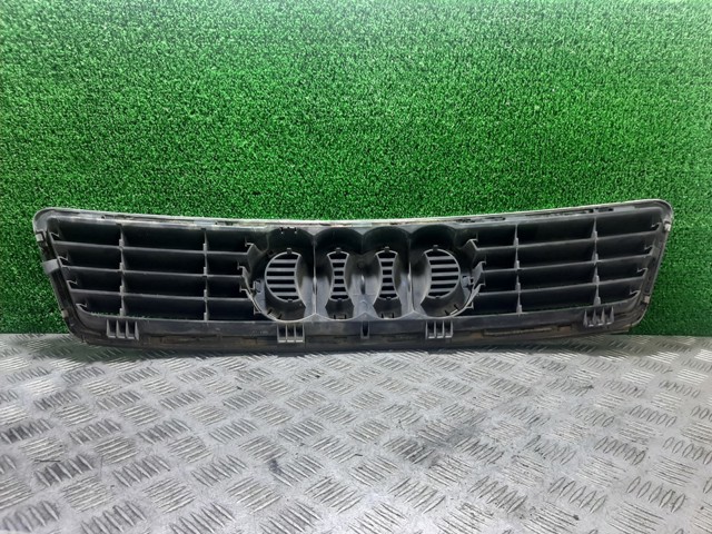 Grelha do radiador 4B0853651A VAG