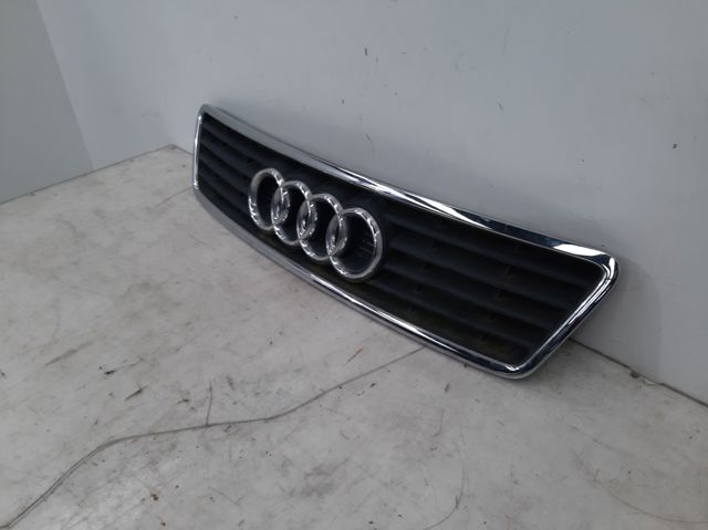 Grelha do radiador Audi A6 4B2, 4B4