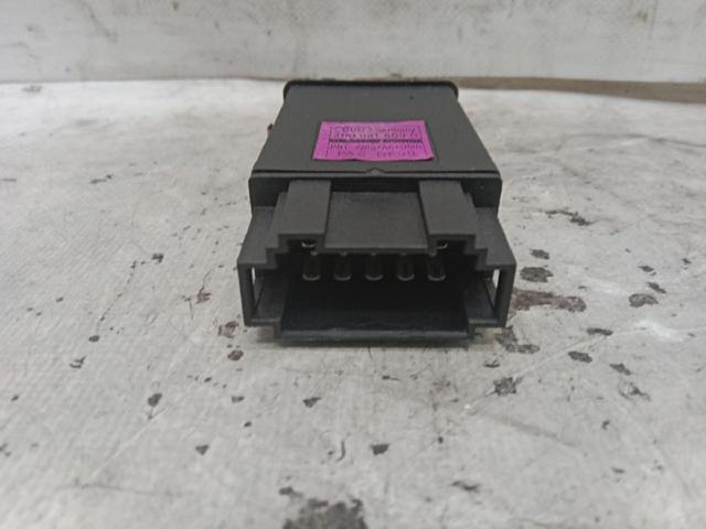 4B0941509D VAG Кнопка аварийки купить в Житомир
