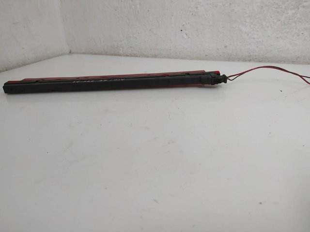 Sinal de parada traseiro adicional Audi A6 4B2, 4B4