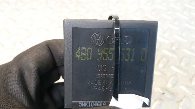 4B0955531D VAG Реле дворников купить в Днепр