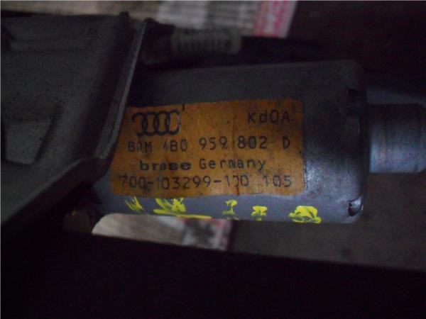 4B0959802D Мотор стеклоподъемника двери передней правой купить Ирпень
