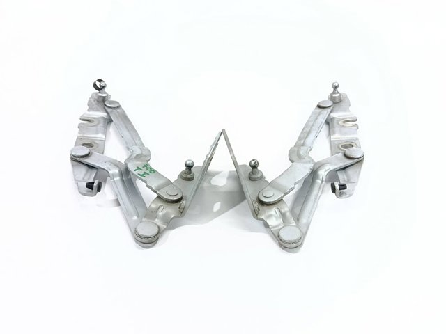 4B5827302D Петля крышки багажника купить Каменское