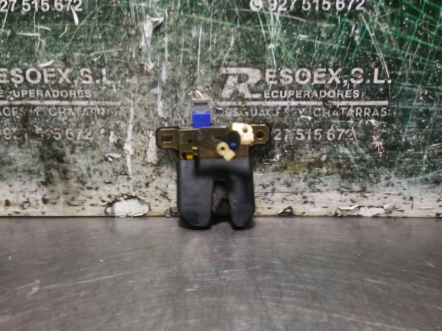 Fecho de tampa de porta-malas (de 3ª/5ª porta traseira) Audi A6 4B2, 4B4