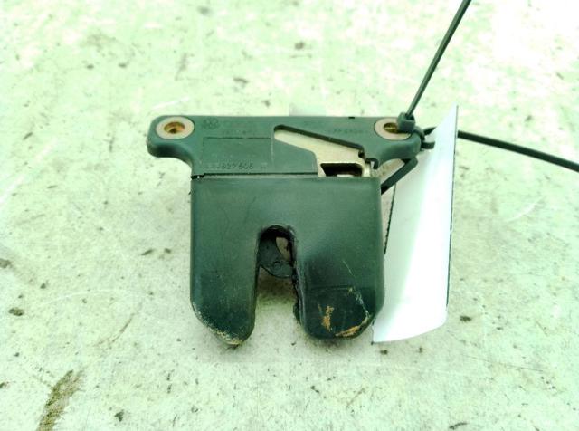 Fecho de tampa de porta-malas (de 3ª/5ª porta traseira) 4B5827505B VAG