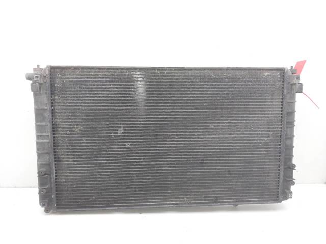 Radiador de esfriamento de motor 4D0121251E VAG