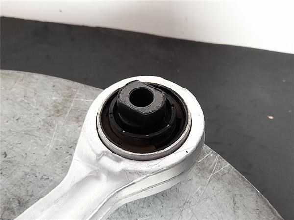 VAG 4D0407151E Рычаг передней подвески нижний левый/правый в наличии Днепр