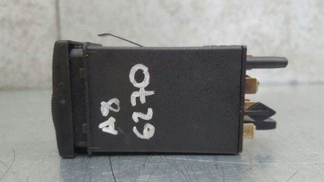 4D0941503 VAG Кнопка включения обогрева заднего стекла купить в Ирпень