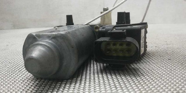 4D0959801E Мотор стеклоподъемника двери передней левой купить Черновцы