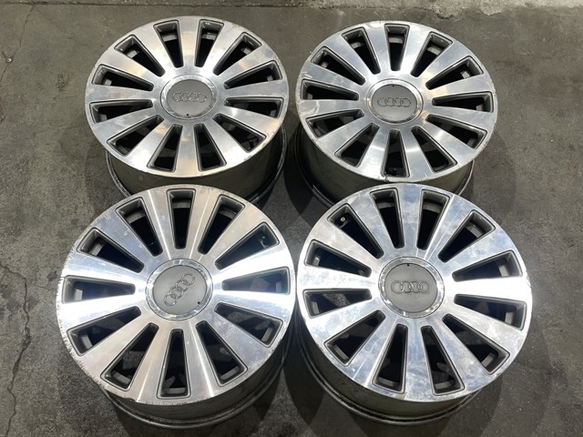 Discos de roda de aleação ligeira (de aleação ligeira, de titânio) 4E0601025N VAG/Audi