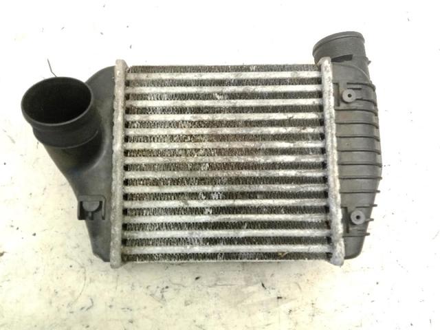 Radiador de intercooler 4F0145806AF VAG