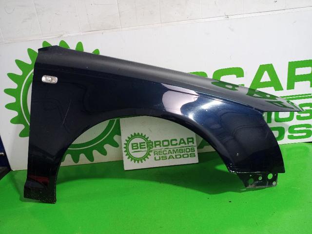 Pára-lama dianteiro direito 4F0821104A VAG