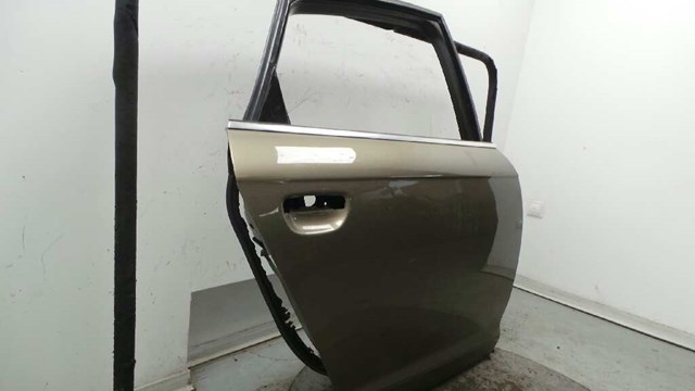 Porta traseira direita para Audi A6 Saloon (4F2) 3.0 TDI Quattro (165KW) BMW 4F0833052G