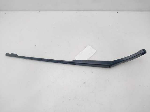 4F1955408B VAG Поводок стеклоочистителя купить в Киев